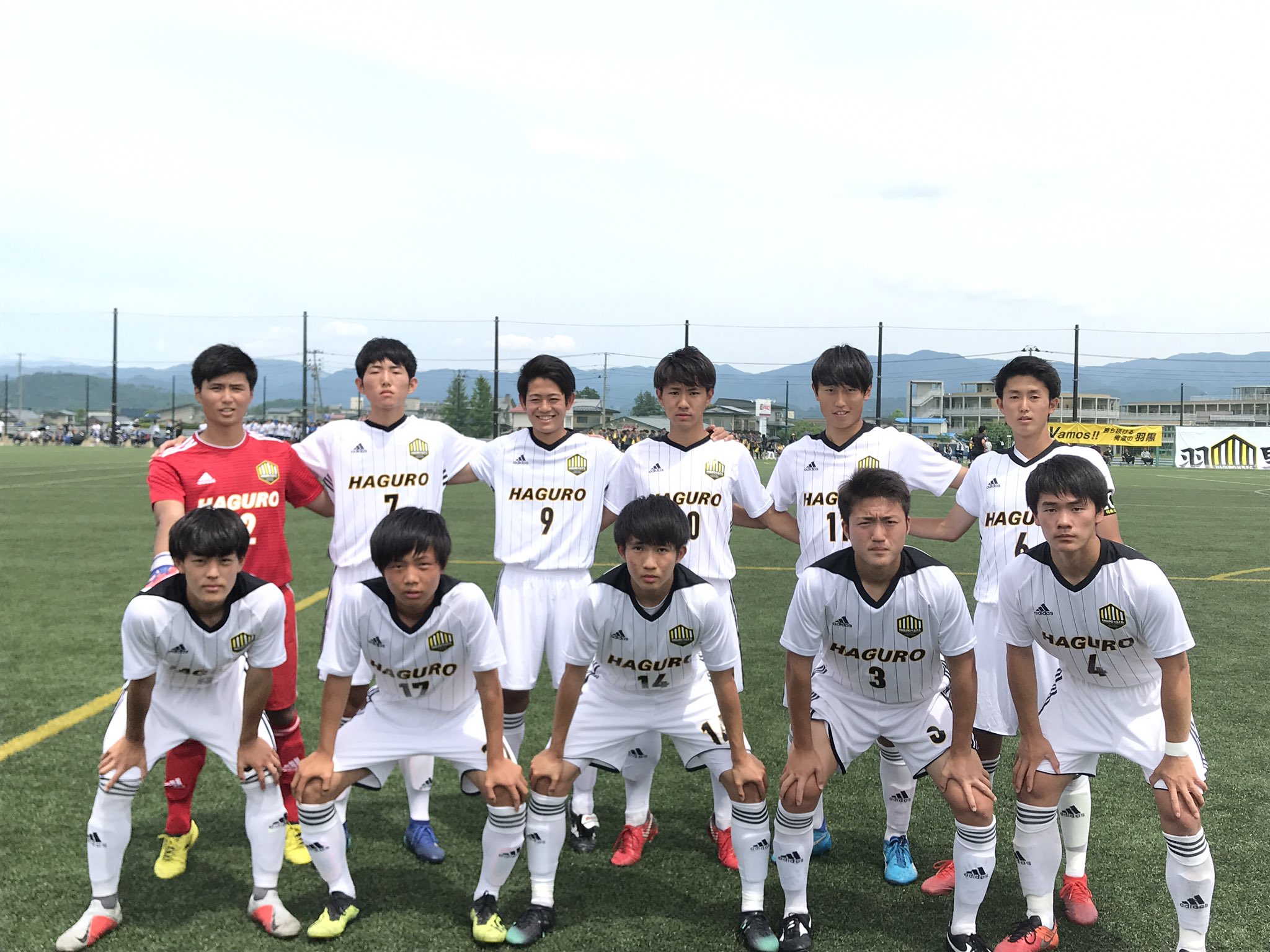 羽黒高校男子サッカー部 No Twitter 県総体 2回戦 6 2 土 Vs山形南高校 試合結果 4 2 勝ち 得点者 丸山凌巧 3 荒井潤太 3回戦 6 7 金 米沢sf西 Vs東海大山形高校 13 30キックオフ 応援ありがとうございました 羽黒高校男子サッカー部 No Twitter 県総体 2回戦 6 2 土 Vs山形南高校 試合結果 4 2 勝ち 得点者 丸山凌巧 3 荒井潤太 3回戦 6 7 金 米沢sf西 Vs東海大山形高校 13 30キックオフ 応援ありがとうございました
