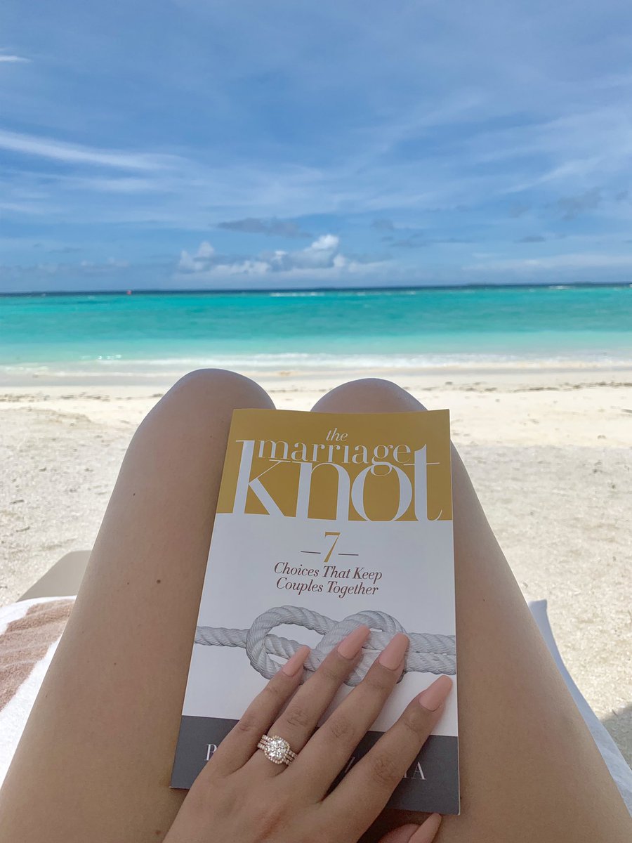 RadinaJordan's tweet photo. #honeymoon 🌴☀️ https://t.co/32P8d1GUqF
