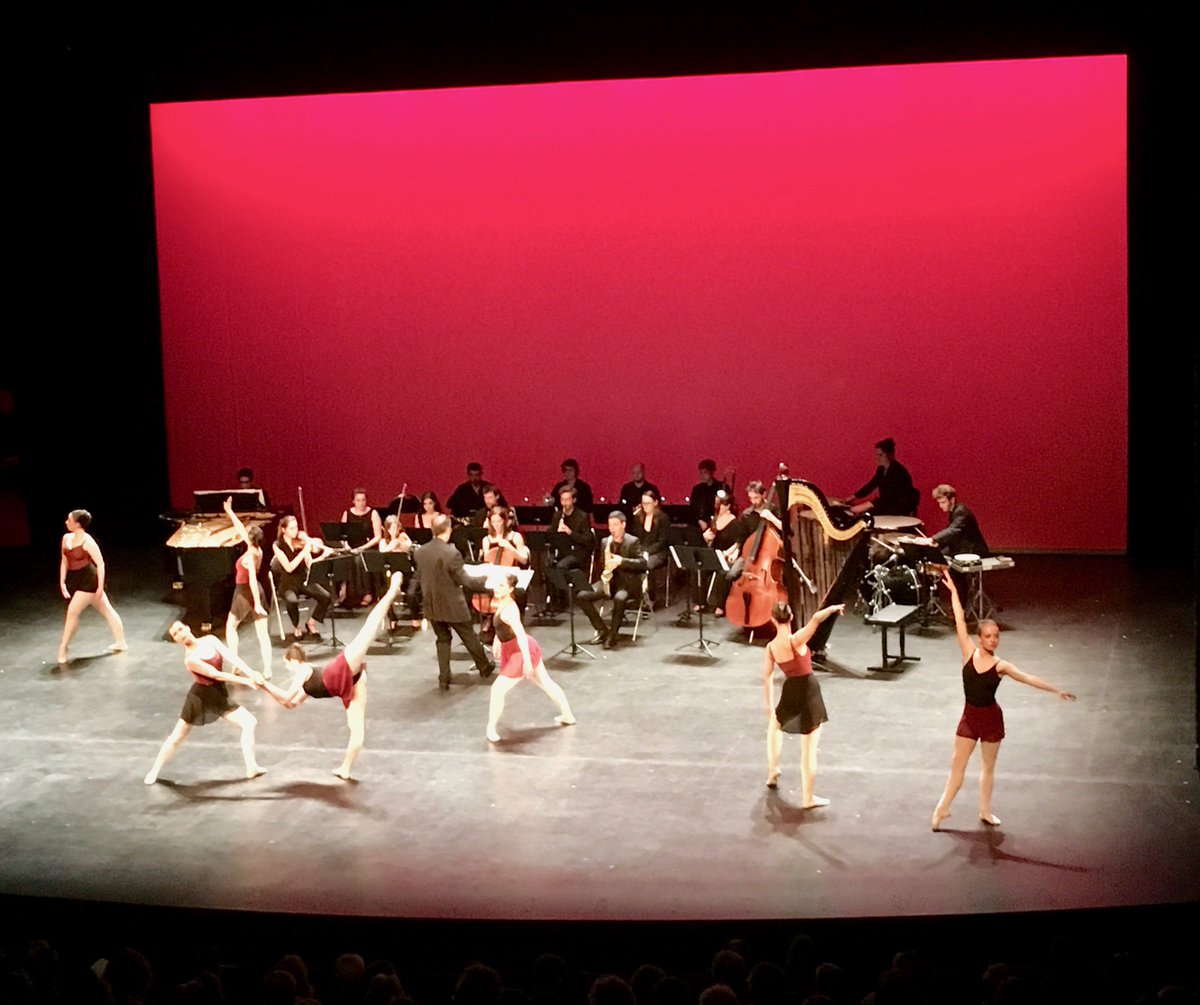 PESMD_Bordeaux's tweet photo. [Retours en images]
#LaCréationdumonde par l'Orchestre de chambre et le Ballet du PESMD. 👏 
MERCI aux spectateurs venus nombreux 🥳 et aux équipes du @TnBAquitaine pour leur précieuse contribution.👌😊
#EduardoLopes #Askesis #ValeriePhilippin https://t.co/j18dLZNFGq