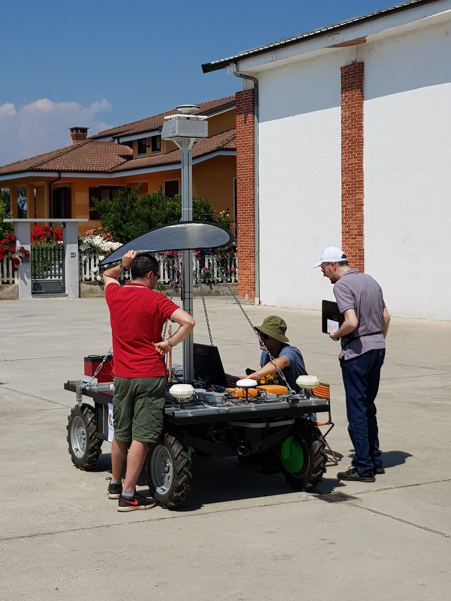 Our researchers from <a href="/LinksFoundation/">Fondazione LINKS</a> are testing a new #GNSS #receiver for the <a href="/GNSSfantastic/">FANTASTIC Project</a> project under a summer-like sun! Next time we have to bring an umbrella...