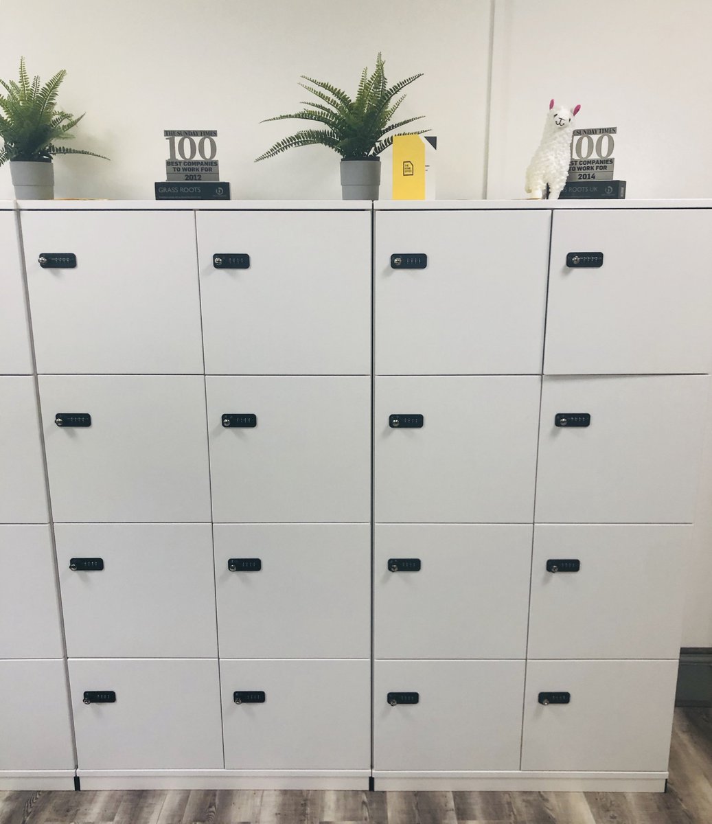 homeofficetring's tweet photo. Store your stuff safely when hotdesking at #thehomeoffice 🔑
#lockers #officedesign #tringbusiness #tringcommunity #hotdesk #coworkspace #officedecor #workplace https://t.co/sXOV2hlTNb