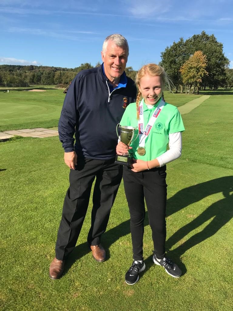 EnglandGolf's tweet photo. Derbyshire's John Barker has been volunteering in the county for almost 30 years! Instrumental in developing junior sections, he's now establishing a county-wide Young Ambassador Programme and has been integral in getting golf back into the Derbyshire School Games #VolunteersWeek https://t.co/AD9zKaXUVr