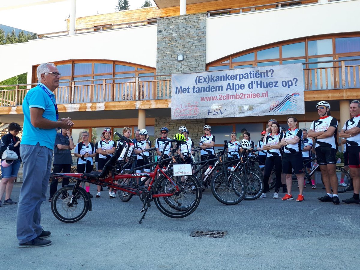 Deze ochtend speciaal bezoek gekregen van <a href="/jankouwenhoven3/">jan kouwenhoven</a> de voorzitter van <a href="/alpedhuzes/">Alpe d'HuZes</a>. Heel bijzonder dat hij tijd heeft gemaakt om ons team succes te wensen. #ad6 #alpedhuzessers #opgevenisgeenoptie