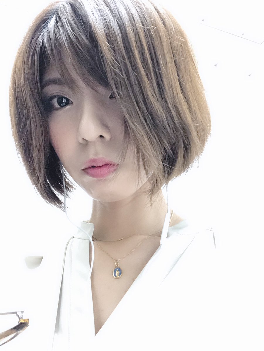 宮地真緒 洗いざらしの伸びた髪からカラー カット トリートメントでツルツル柔らか髪になりました 天才トリートメントと呼んでいます いつもありがとうございます Gratii 杉山さん 天才トリートメント