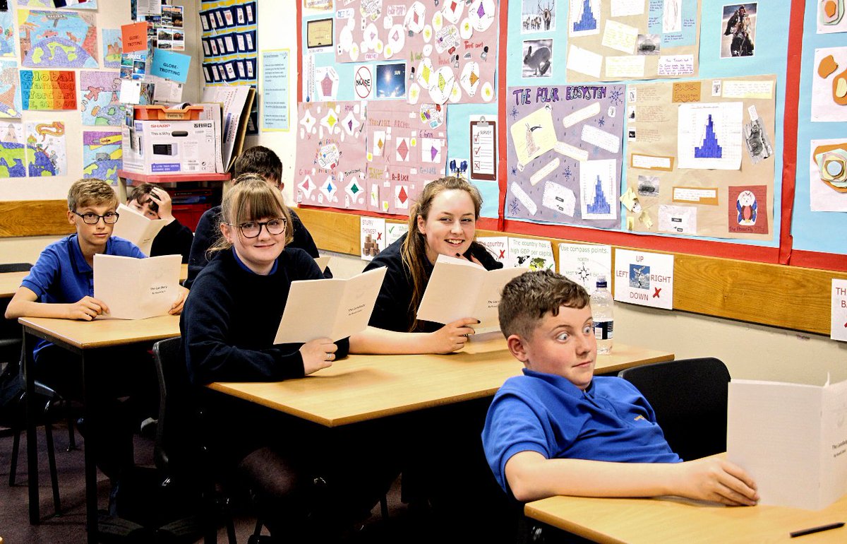 thebrooksbank's tweet photo. Flashback to Friday, our mass read had students @thebrooksbank intrigued, riveted & entertained by authors: Wells, Dahl, Sullivan & Bradbury #DropAndRead #DropEverythingAndRead #literacy #read #spiritofbbs https://t.co/FuXnl908UV