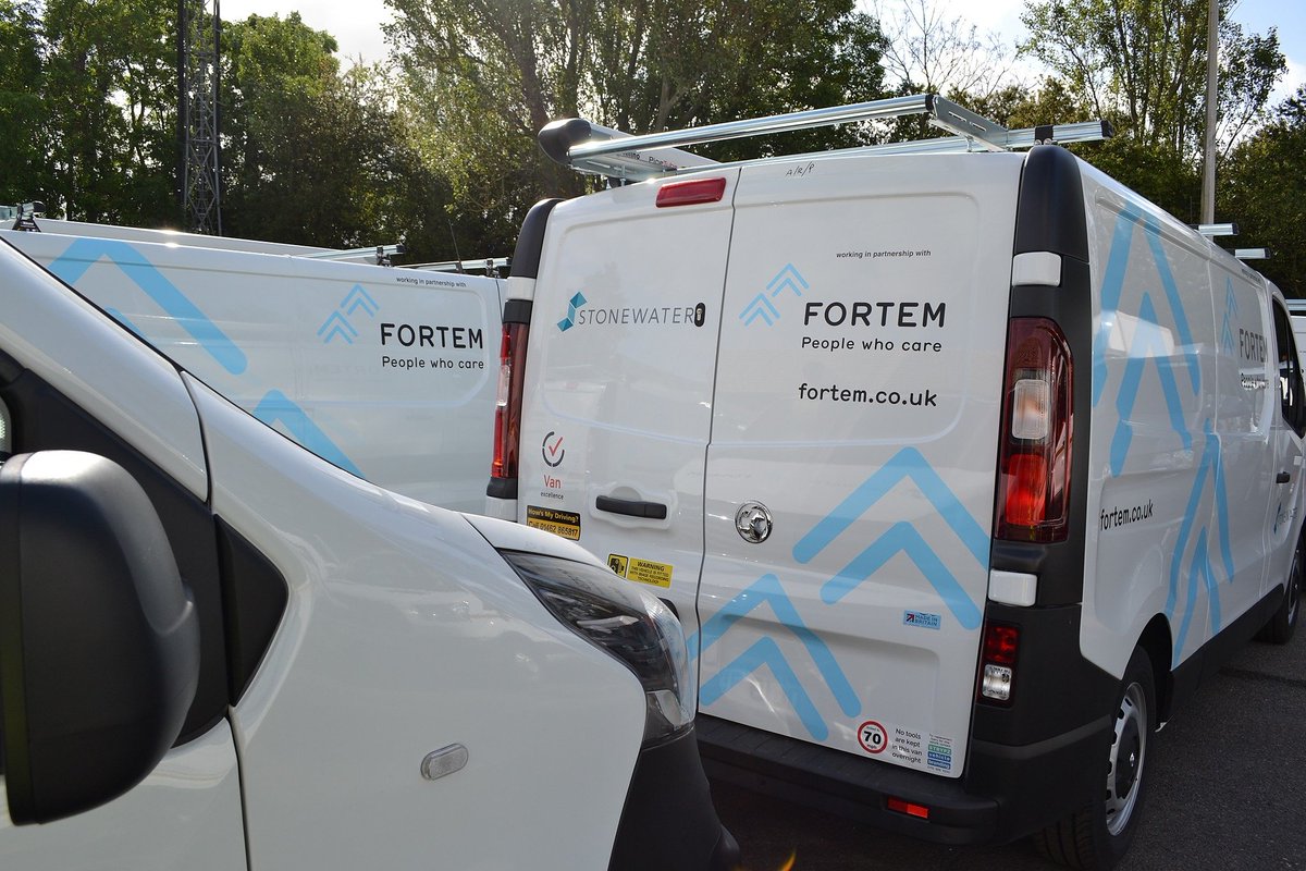 FortemSolutions's tweet photo. We operate a fully compliant fleet as an FTA Van Excellence Operator and that’s why we've given all our new @StonewaterUK trades brand new, fully equipped vans #StonewaterInduction #FTA #VanExcellence @SWHomesUK @vanexcellence @newsfromfta https://t.co/cn6alrj2tz