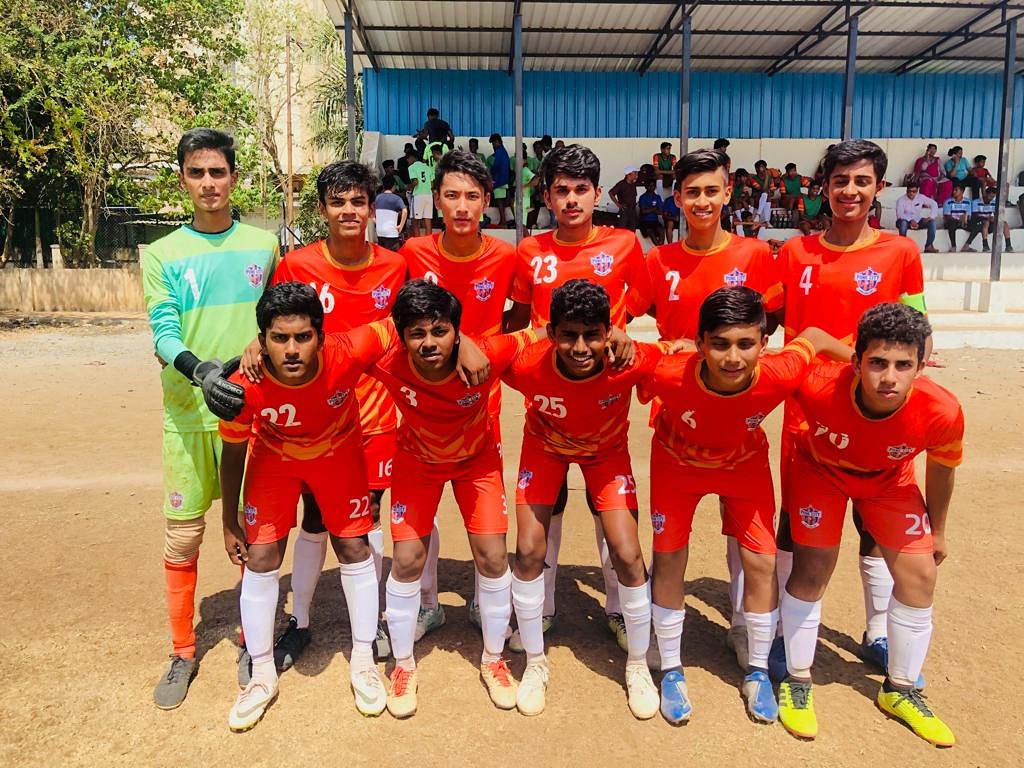 Champions
FC Pune City U-16 team beat Lions Pch 3-2  in a nerve-wracking final match through penalties and win the PDFA U-16 League. Lucky, Franklin and Chiru were goal scorers.Many congratulations to the players and the parents for winning the PDFA U-16 League.
#OneTeamOneDream