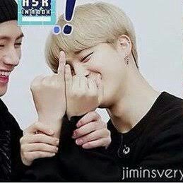 Hensuu1's tweet photo. #ARMYSelcaDay
Aku ga tau berfoto selfie jadi cukup kelingking ku saja yang muncul 😂,, jari ku selalu jadi bahan candaan di kampus wkwkwkkwkwk...
#smallfinger https://t.co/1TiiCoVXsT
