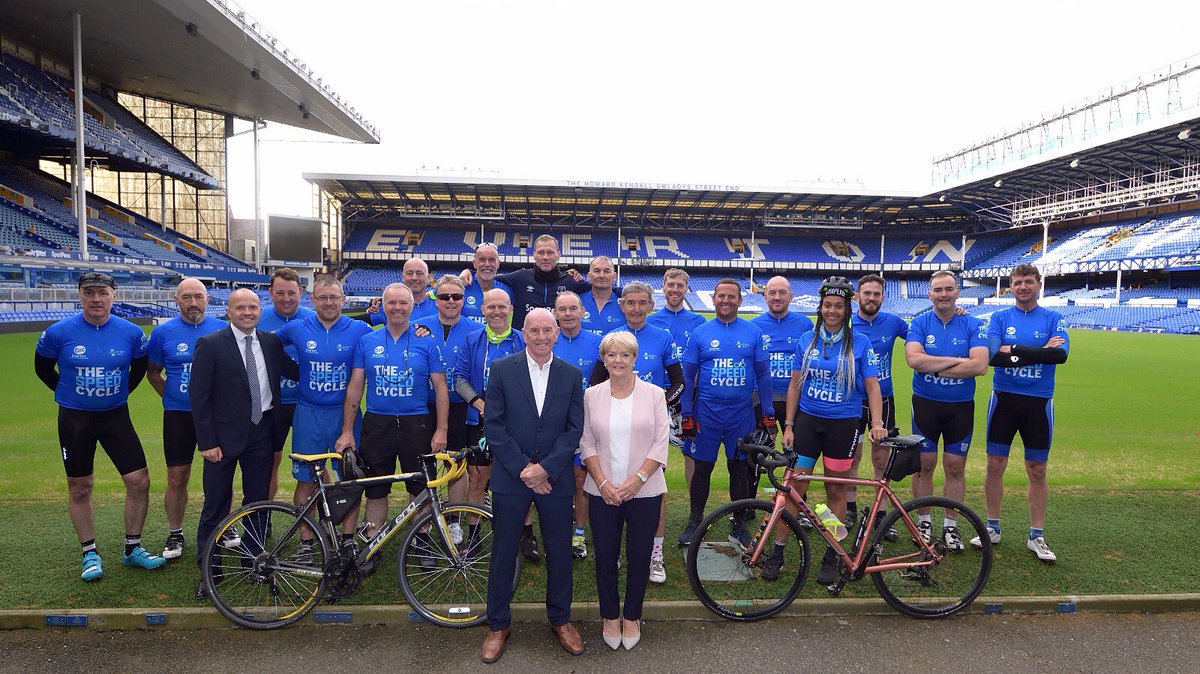 FootballFanCast's tweet photo. 22 football fans cycled 230 miles to each of Gary Speed's clubs this weekend.
🚲 @NUFC ➡️ @LUFC ➡️ @SUFC_tweets ➡️ @OfficialBWFC ➡️ @everton
All in memory of Gary Speed and to raise funds for Evertons new mental health facilit.
CONGRATULATIONS! 👌
#SpeedCycle https://t.co/3gxt63EU0d