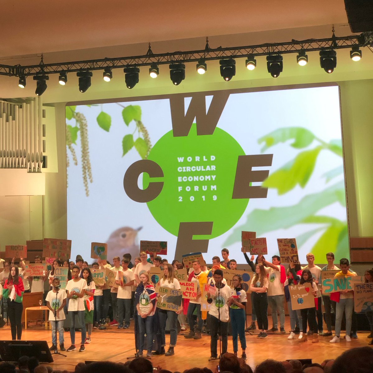 #WCEF2019 young generations asking to speed up the transition to a #circulareconomy at the world circular economy forum