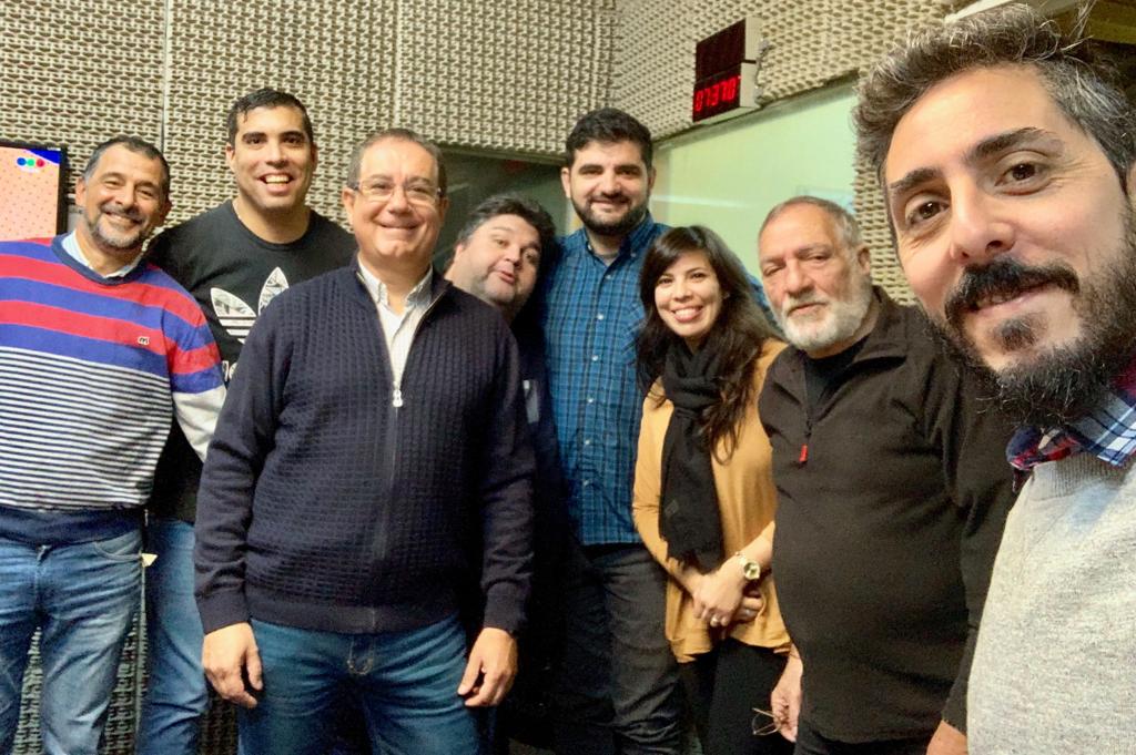 DanielaCattaneo's tweet photo. Miren que lindos salimos! (De izquierda a derecha)
#EstamosDeCumple
#Misael @Calvi31 @labarradecasal @LeoDeangelis @CarlosGBava #ErnestoRosa @fermolinaok
@lt3am680 https://t.co/xh7itYbzJS
