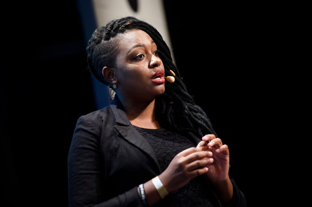NLinZimbabwe's tweet photo. Lisa Nyamadzawo, director of #Bulawayo's @GreenSpacesZW is at the Global Entrepreneurship Summit starting in The Hague today. Lisa plans to deploy #solar🌞mobile charging &amp; WiFi stations in #Zimbabwe towards #SmartCities. #GES2019 = chance for partnerships &amp; expertise. 🤝🤞🏽🇿🇼🇳🇱 https://t.co/HEmlXjLOcv