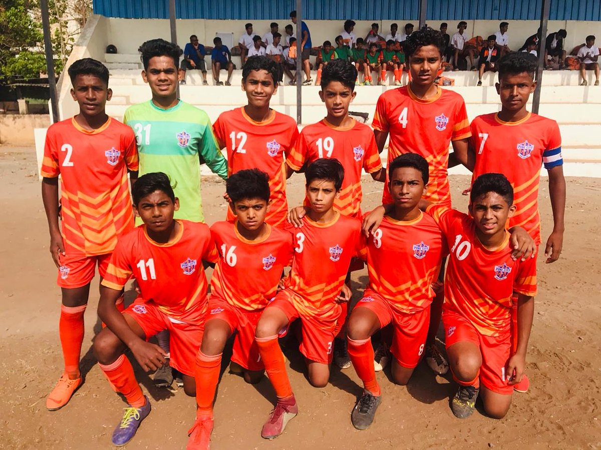 We take the cup ✨

With penalties from Usman, Arsh, Fahad, Bhargav and Rajwardhan, FC Pune City U-14 team emerged
victorious against KMPL and lifted the PDFA U-14 League trophy.

Congratulations to the players and the parents for winning the PDFA U-14 League.

#OneTeamOneDream