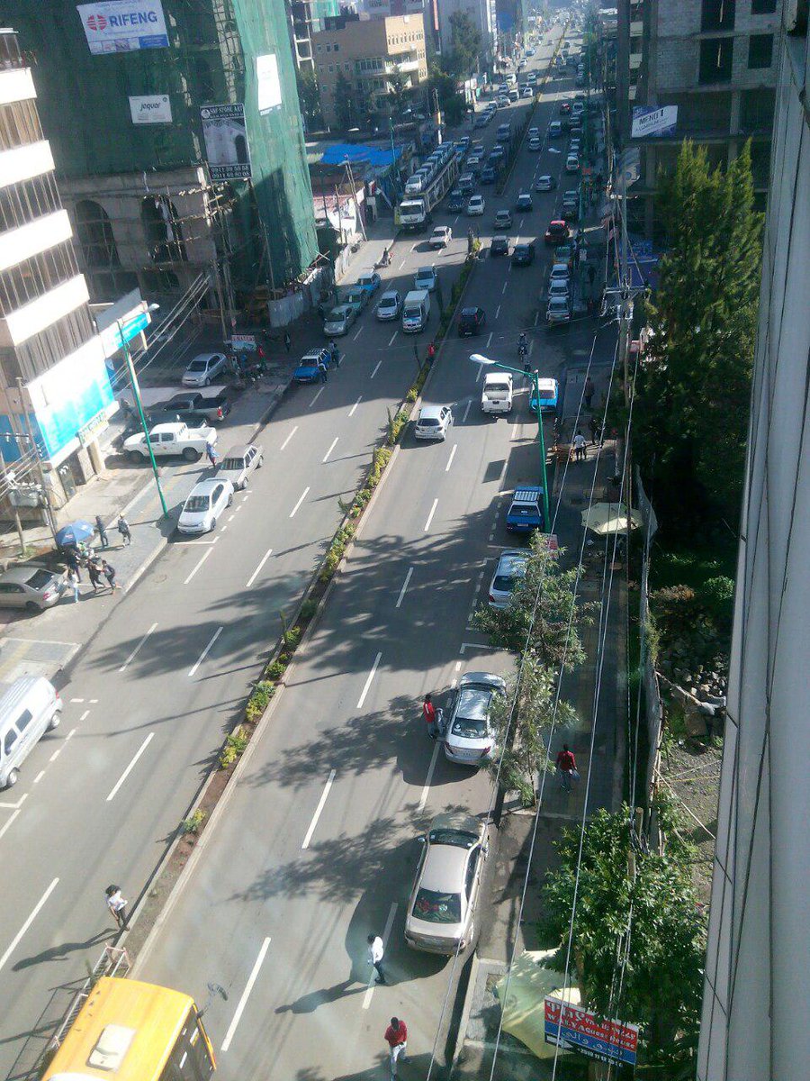 HuleTraffic's tweet photo. 🚦 Meskel flower 
🕑 8:30 AM
❕normal traffic flow
#HuleTraffic #Addis #Meskelflower #huleinfo https://t.co/P3jwJPEEGm