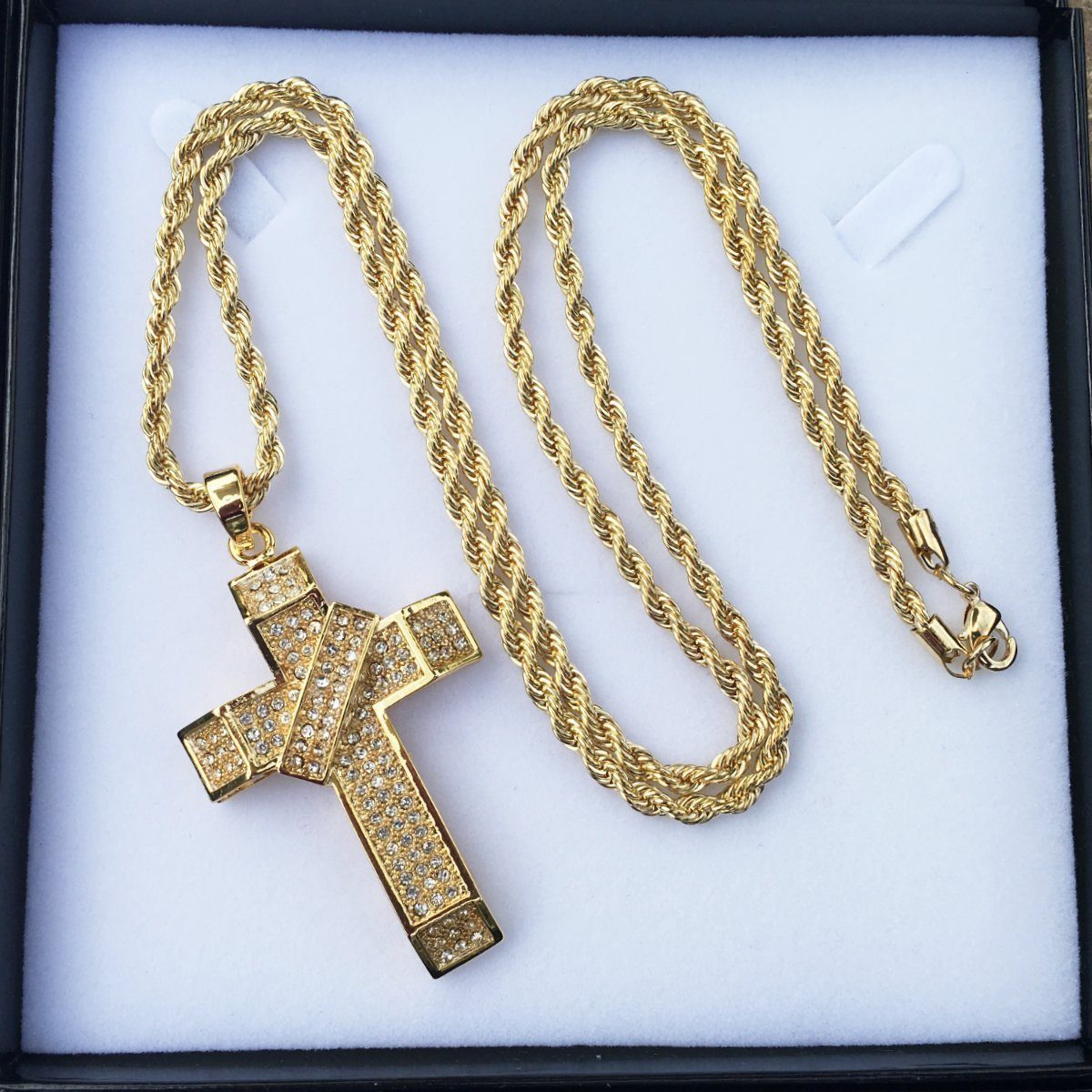 Sell4Profit's tweet photo. PVD Gold Diamond Studded Unique Design Cross Pendant and Bail with Solid Gold edges 30 inches Rope Chain included #jewellery #fashion
£6.65
➤ https://t.co/v1UtjY4aDF https://t.co/0PyZZTMrue