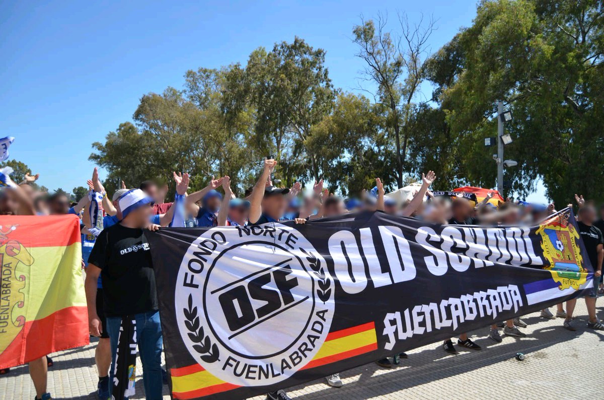 OldSchoolFuenla's tweet photo. Recreativo - Fuenlabrada
Presentes en el día más importante de la historia del @CFuenlabradaSAD
¡SOMOS DE SEGUNDA! 💪🏻
#OldSchoolFuenlabrada
#VamosFuenla https://t.co/EvvHCah1ZO