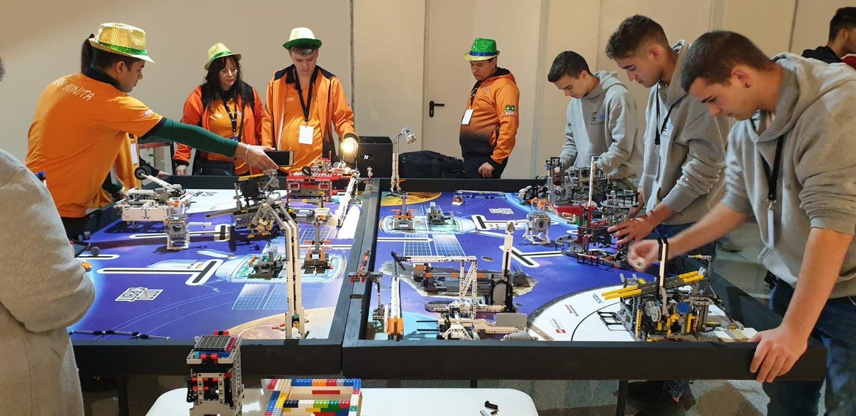 BilduLan's tweet photo. Nuestro equipo @LcteamF @BilduLan este fin de semana en la FIRST LEGO League Uruguay International. @FLL_Uruguay ¡Muy contentos de que hayan participado en este certamen!  ¡Gran trabajo chicos! #Robotica #competición https://t.co/6fFwpytVlF