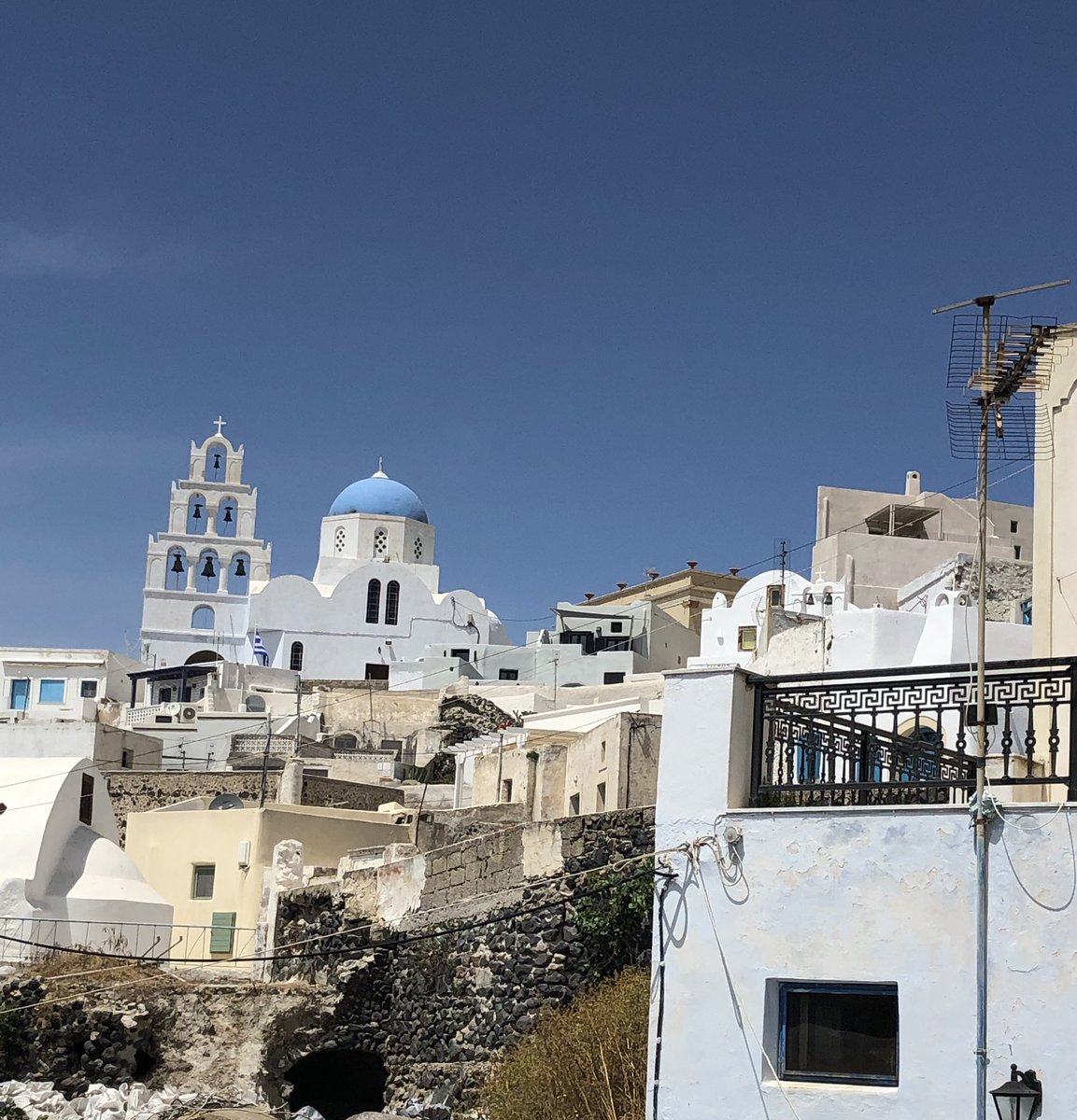 SWerran's tweet image. Fabulous lunch with a view in Pyrgos Village #Santorini #santorinisalad #santoriniwine