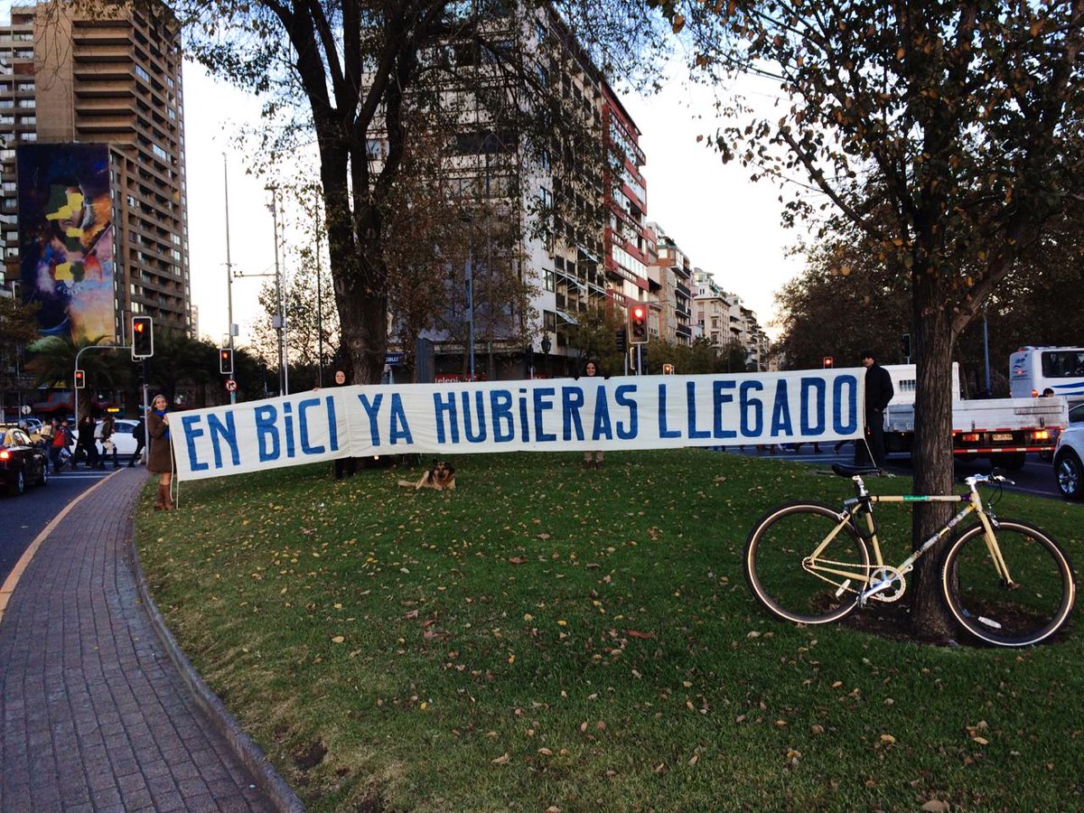 Ya estamos en Plaza Italia, junto a <a href="/vivelabici/">ViveLaBici</a>, comenzando con las celebraciones del Día Mundial de la Bicicleta.

#somostrafico 
#dmb
#DiaDeLaBicicleta