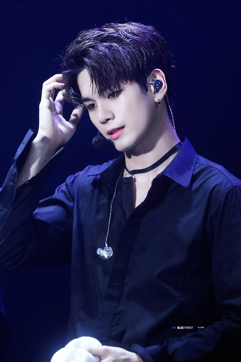 bf_osw's tweet photo. 180825 #옹성우 #ONGSEONGWU 갓경 ㅠㅠ https://t.co/uVR2fS8gFa