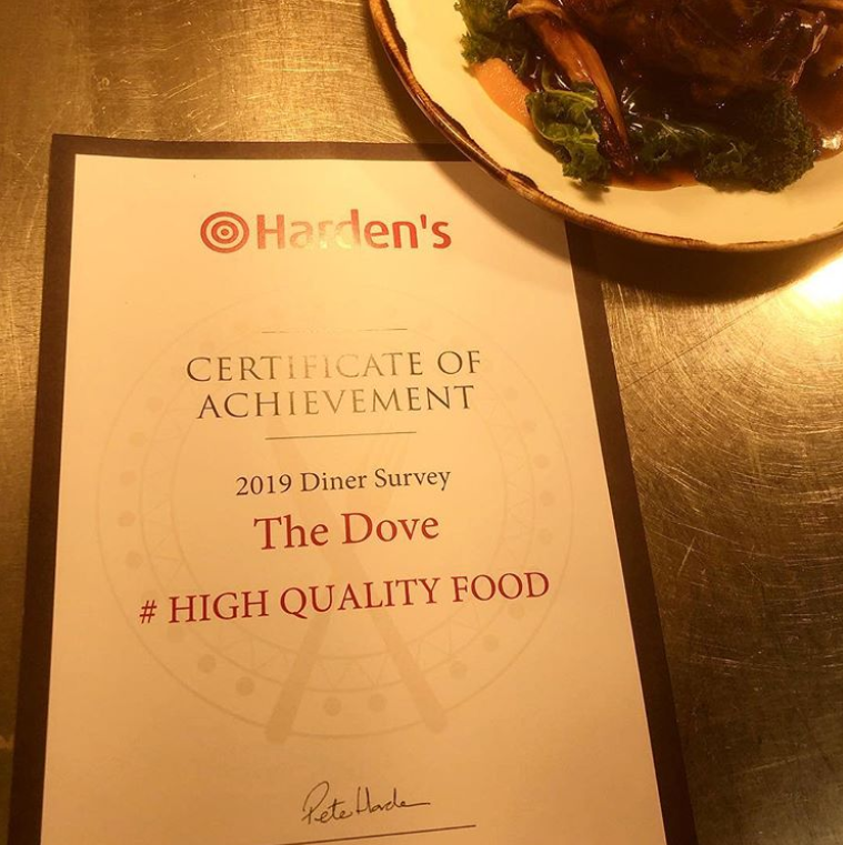 fullerscareers's tweet photo. Just in from Head Chef Francis Crane at @TheDoveW6 ! Well done team! #beproudofit #headchef #beachef #kitchenjobs #hammersmith #pubsinlondon #londonpubs #westlondonpubs #foodawards @HardensBites https://t.co/e4zCAqVciD