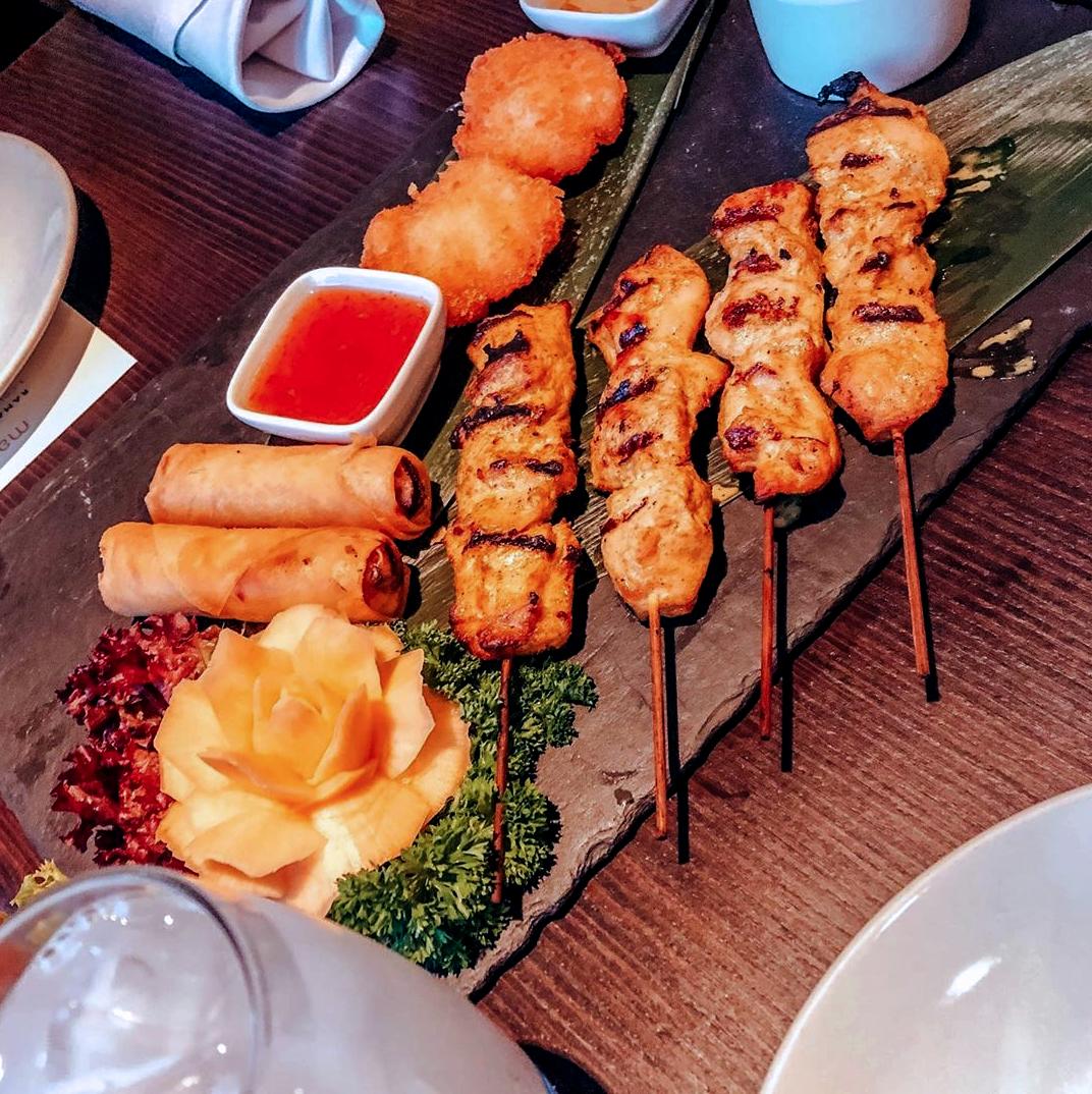 MangoTreeLondon's tweet photo. Thank you @thelondonhaloodie sharing this wonderful image of our Ramadan starter platter. We hope to see you again soon!
#MangoTree #mangotreerestaurant #Belgravia #Victoria #Thai #ThaiCuisine#Food #FoodBlog #London #HalalFoodLondon #TopLondonEats #TasteLondon https://t.co/xTun1rw4gE
