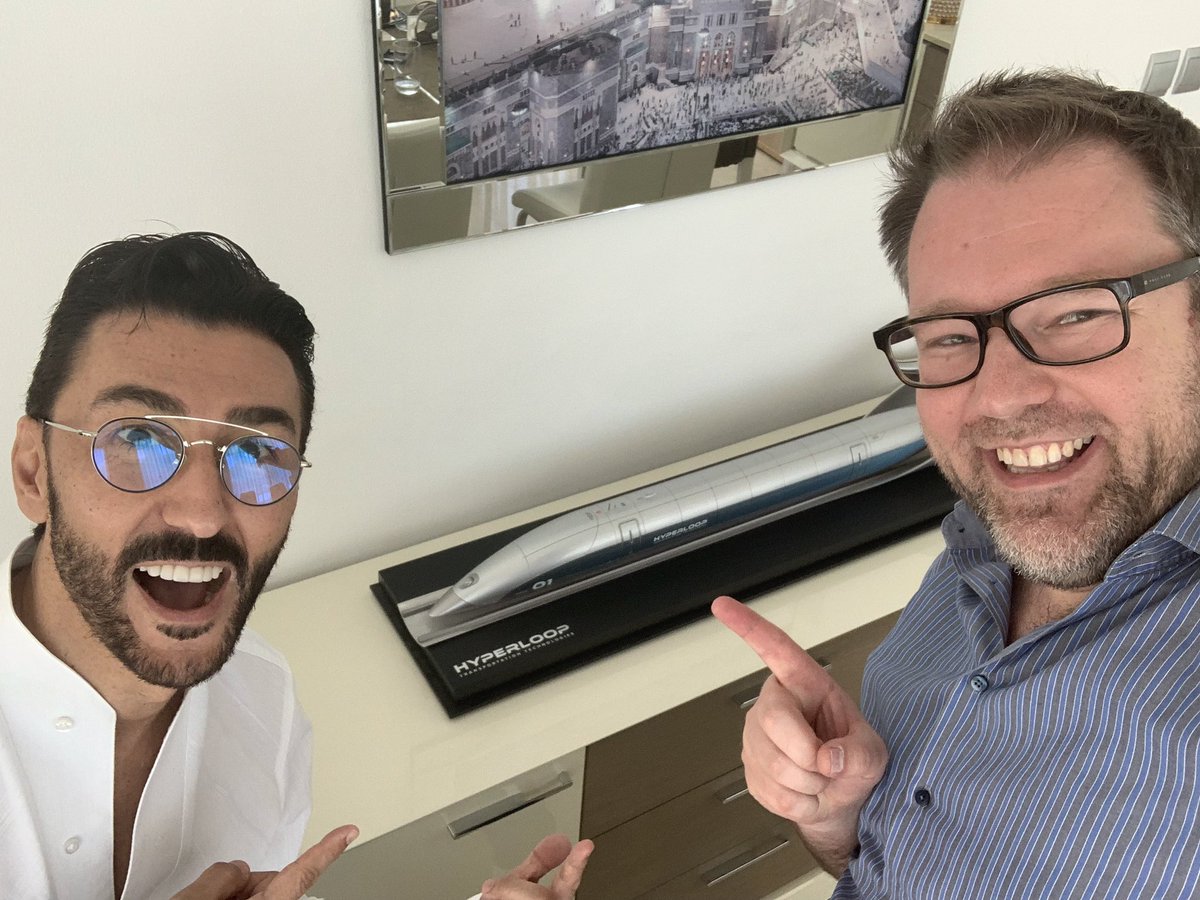 DrPetarStojanov's tweet image. Lunch with The Chairman, @BibopGGresta, discussing the Future of Mobility #hyperloop #hyperlooptt