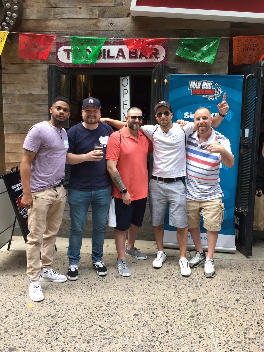 MissBdalFAL's tweet photo. #FALCon4 #FALCon2019 @BdalFal @ConfusedFAL @CMarq23 @DeeboF22 @sdotburch @TonyD2155 @Babchik @EvCoRadio @MadDogRadio ... I don’t know everyone’s Twitter handles 🤷🏻♀️ https://t.co/DhefY8ymSV