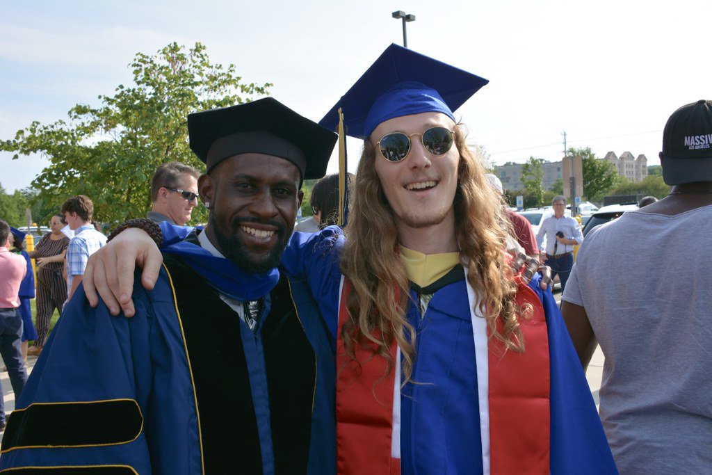 UDcanr's tweet photo. If you can't get enough graduation photos ... https://t.co/PSkCUVV93g  😂🎓#UDel #UDGrad2019 #Agriculture #NaturalResources #ClassOf2019 #Graduation https://t.co/gGF1n3H2Bi