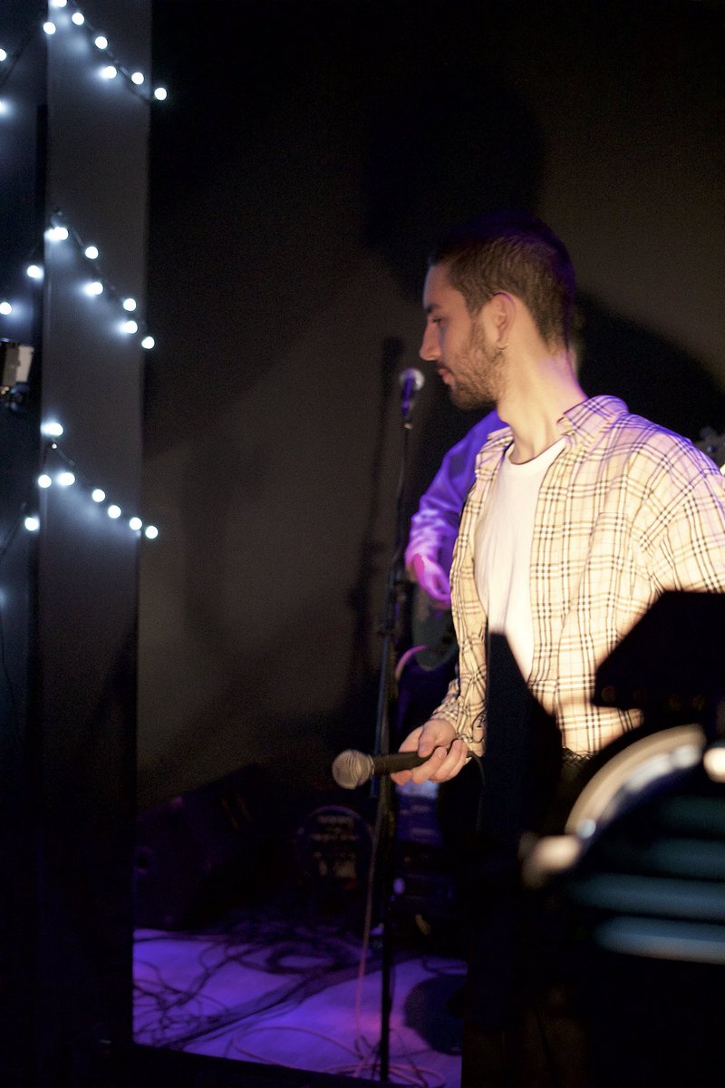 roryjbuchanan's tweet photo. Tune in this Thursday to catch @AcrylicMusic live in session for THE LOOP. A blistering set including an exclusive preview of the forthcoming single.
#scottishmusic #theloop #digigig #loopmaniac #postpunk #acrylic #session https://t.co/VOR9AAOJXt