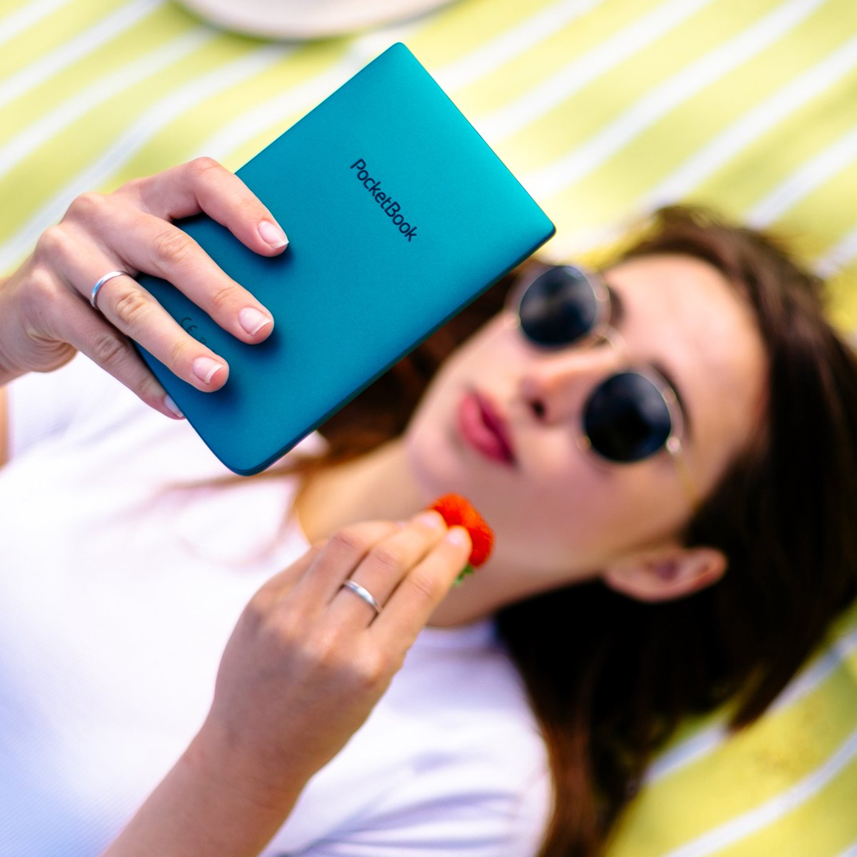 PocketBook632Aqua – флагманский 6-дюймовый ридер с защитой от воды по стандарту IPX7. Сочная новинка 2019 года!