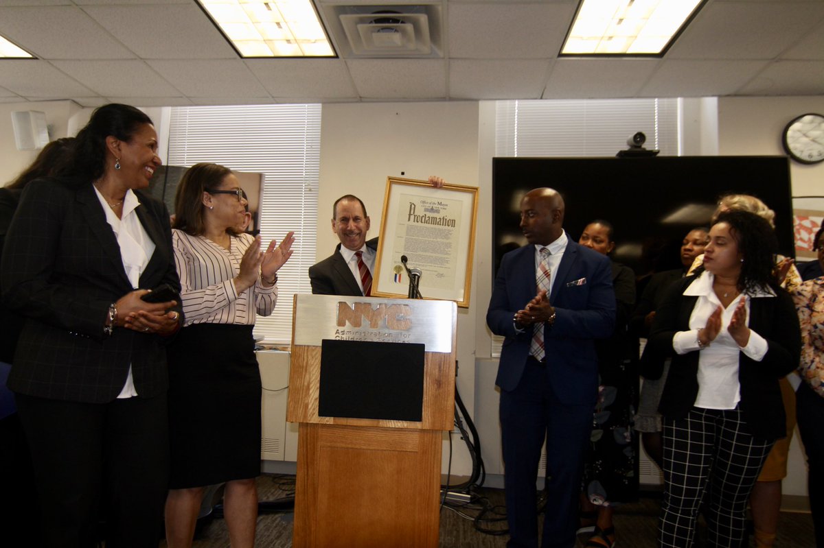 ACSNYC's tweet image. This morning @ACSNYC Commissioner @DavidHansell1 kicked off the second annual #CPSAppreciationWeek by presenting a Mayoral Proclamation to the incredible child protective specialists who work around the clock to make sure #NYC kids are safe &amp;amp; families are supported.