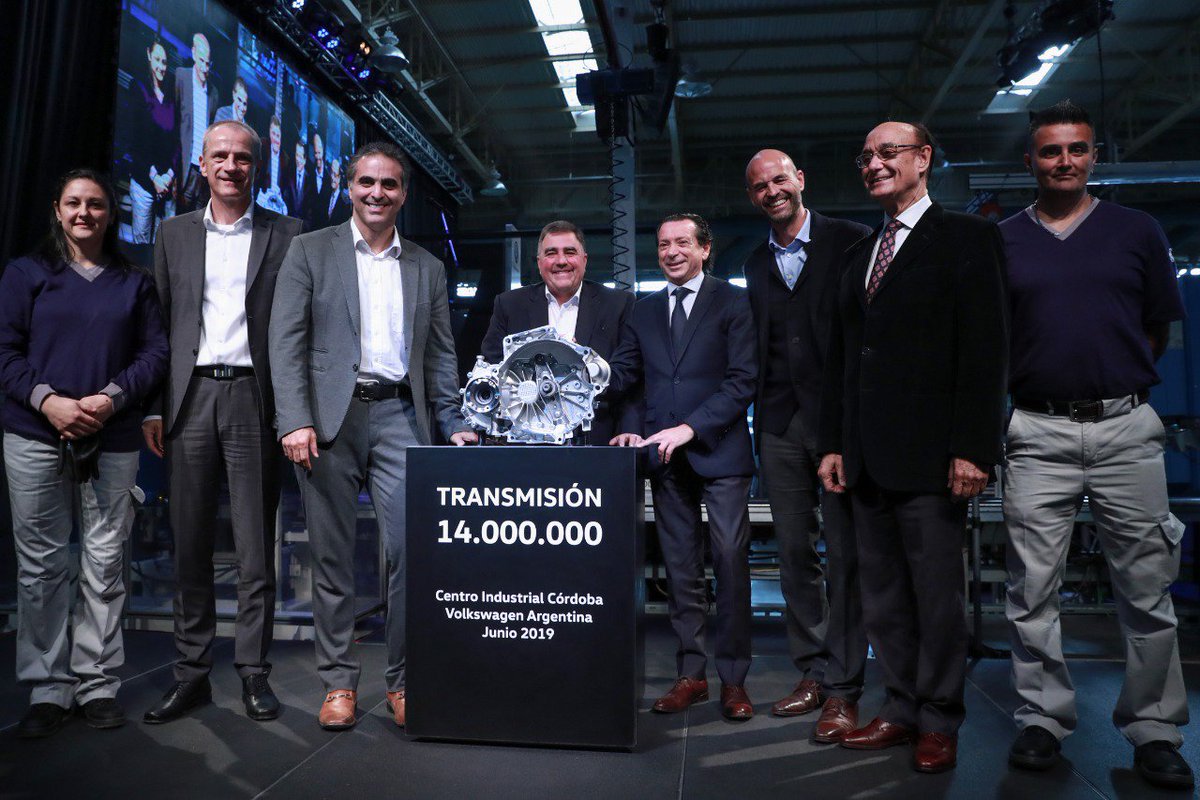 #Córdoba Visité el Centro Industrial de <a href="/vwargentina/">Volkswagen Argentina</a>: ya fabricaron 14 millones de cajas de cambios que exportan a Brasil, México y Europa. Es un orgullo contar con empresas que apuestan e invierten en nuestro país, y ver que el trabajo argentino llega al mundo #ArgentinaExporta