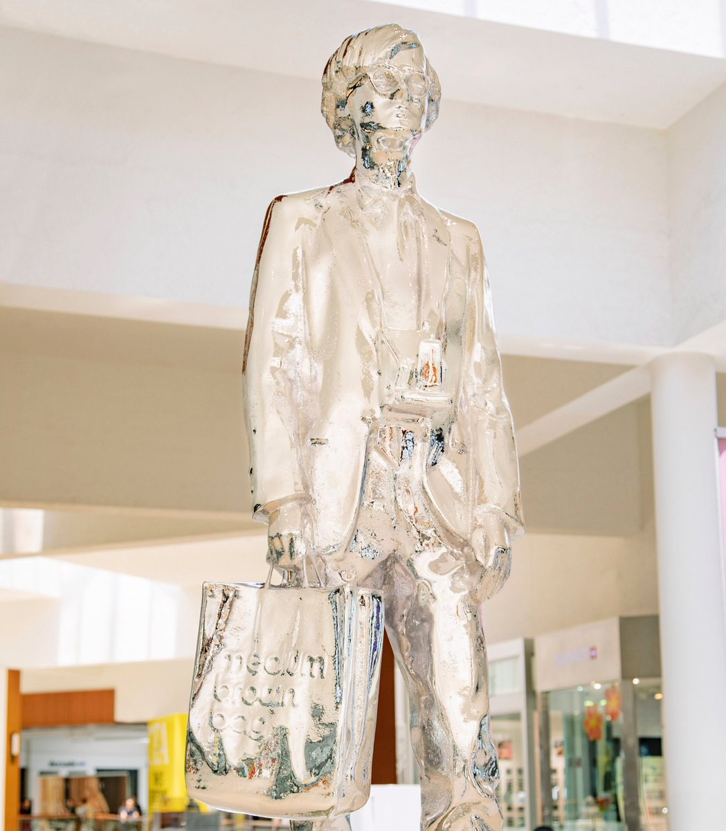 #TOMORROW 6/4 Join me <a href="/ArtsEncounters/">Arts Encounters</a> #FREE #guidedtour <a href="/AventuraMall/">Aventura Mall</a> 👁 world-class contemporary #publicart like this  #AndyWarhol portrait by #RobPruitt just added to #artsaventuramall collection! RSVPs, details &amp; more dates: aventuramall.com/event/the-coll…