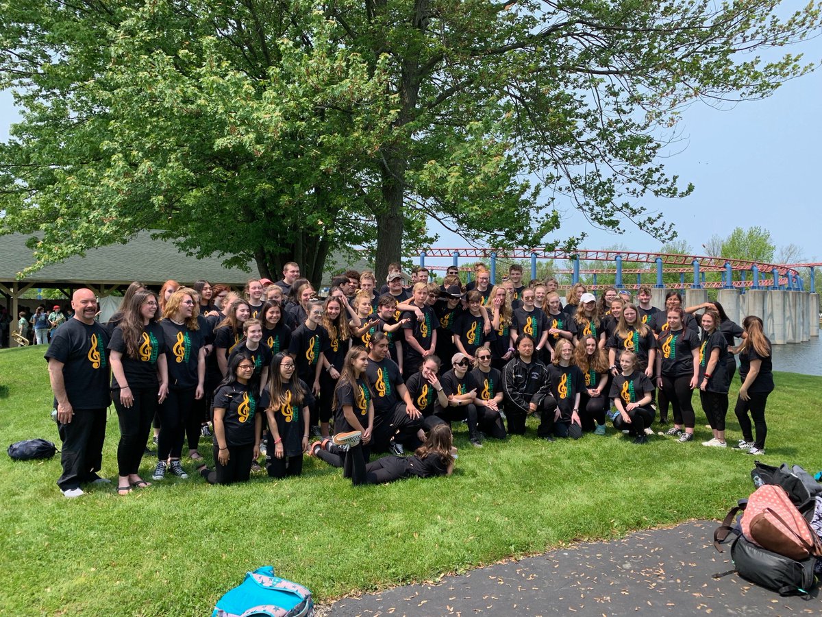 jryanlaf's tweet photo. Congratulations to the Band and Chorus students on their "Outstanding With Distinction" award at Darien Lake.  This is the highest rating each group could receive.  We are very proud of all your hard work!!! https://t.co/wSizxNvpcE