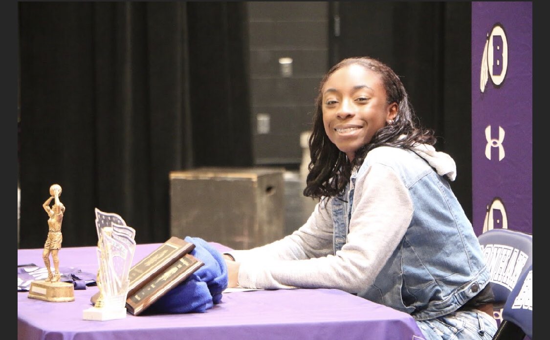 BonhamLWHoops's tweet photo. It official!!! @mel12334 has signed her NLI to attend Oklahoma Wesleyan University! https://t.co/NfYtPaikrC
