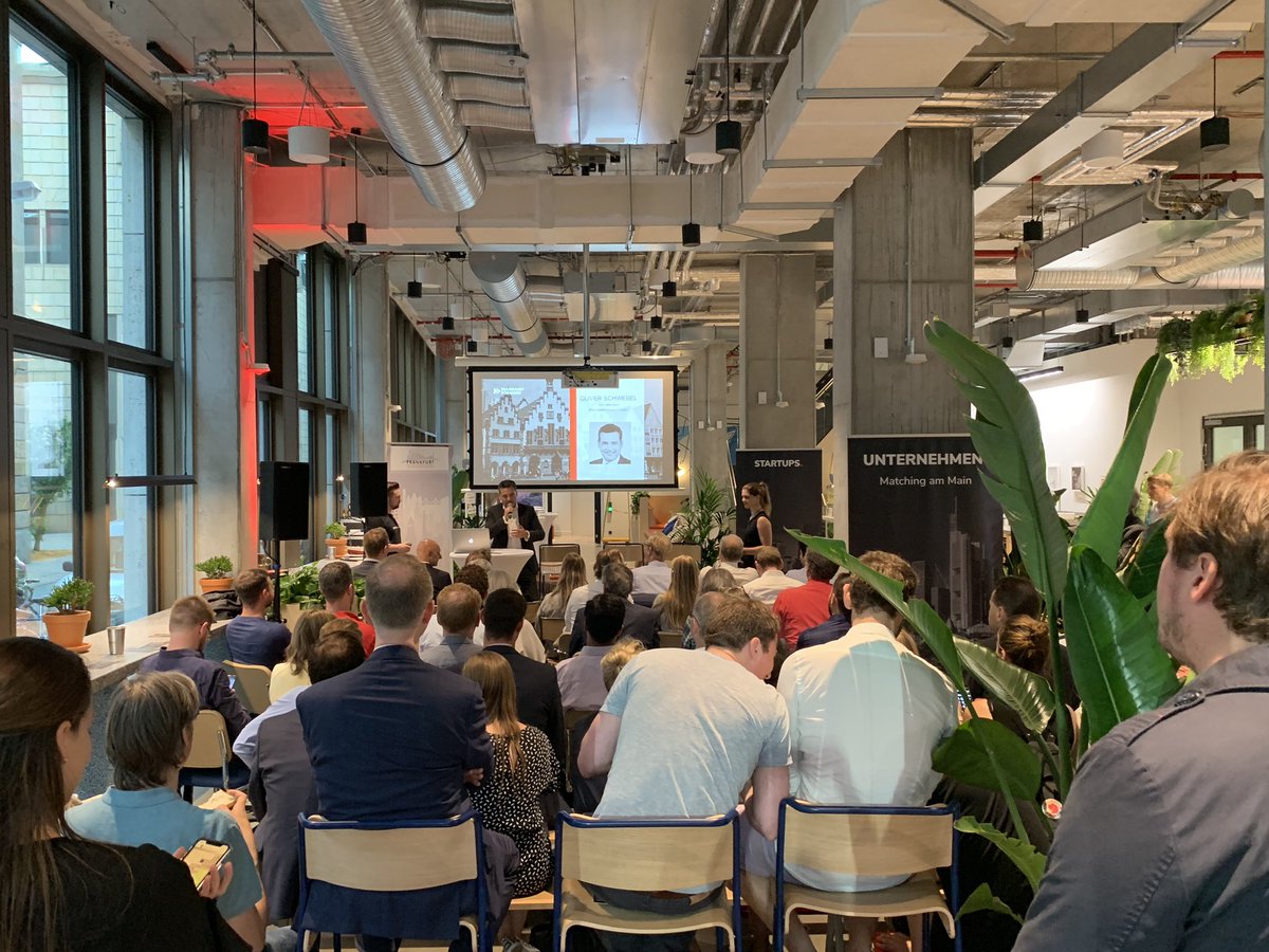Volles Haus bei #Startups schreiben #Politik <a href="/WeWorkGermany/">WeWork Germany</a>!