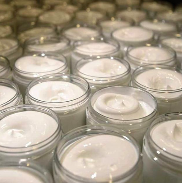 TriArtMfg's tweet photo. Gel Medium! What are your favourite acrylic mediums?
#triart #triartmfg #acrylicpaint #acrylicmediums #gelmedium #madeincanada #faitaucanada #canadianmade https://t.co/5oHPUeeefA