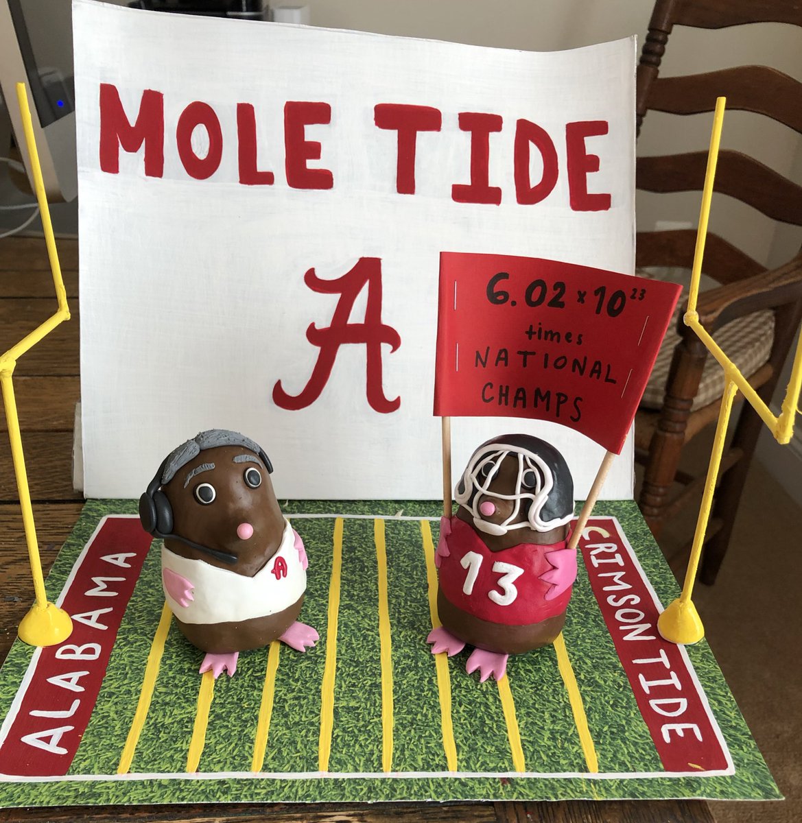 cl_stevenson's tweet photo. Mole Day project for my @GMHS_SMCPS daughter!  Mole Tide!   @bamaengineering @UofAlabama https://t.co/xvVlpQgYxP