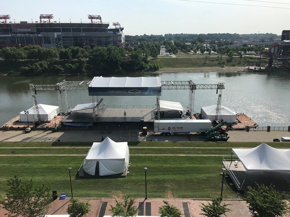 gjmuseum's tweet photo. They are starting to set up #RiverfrontStage!!!!! So exciting! @CountryMusic CMA Country Music Association Fan Fest is HERE!!!!!!!
Click to see our VIP viewing options:
https://t.co/Be9TKRPv8l https://t.co/8kli3U0ot0