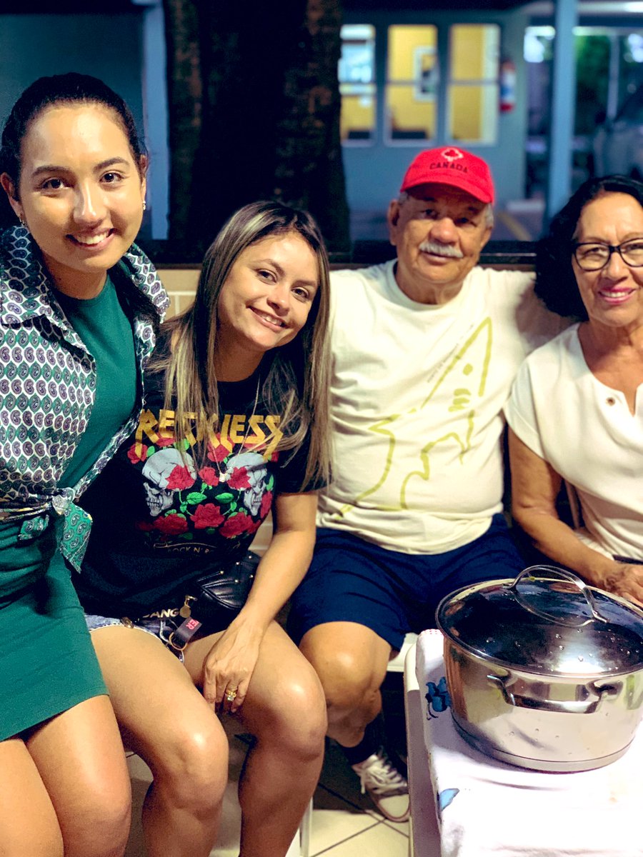 gisellesribe's tweet photo. #familia #Bomdia #myrelatives https://t.co/qPWSr8uZDa