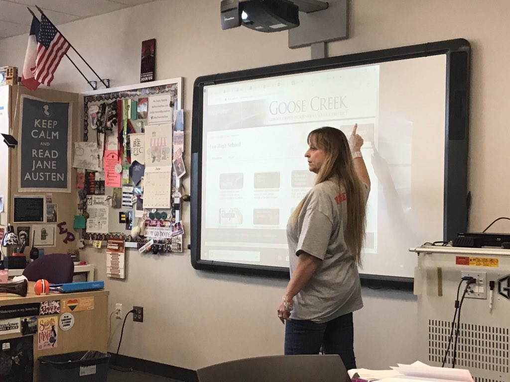 GCMPatriotLib's tweet image. First sesh of the day! @4connieguerrero is rocking research skills! #techXpedition 2019 #gccisdedtech