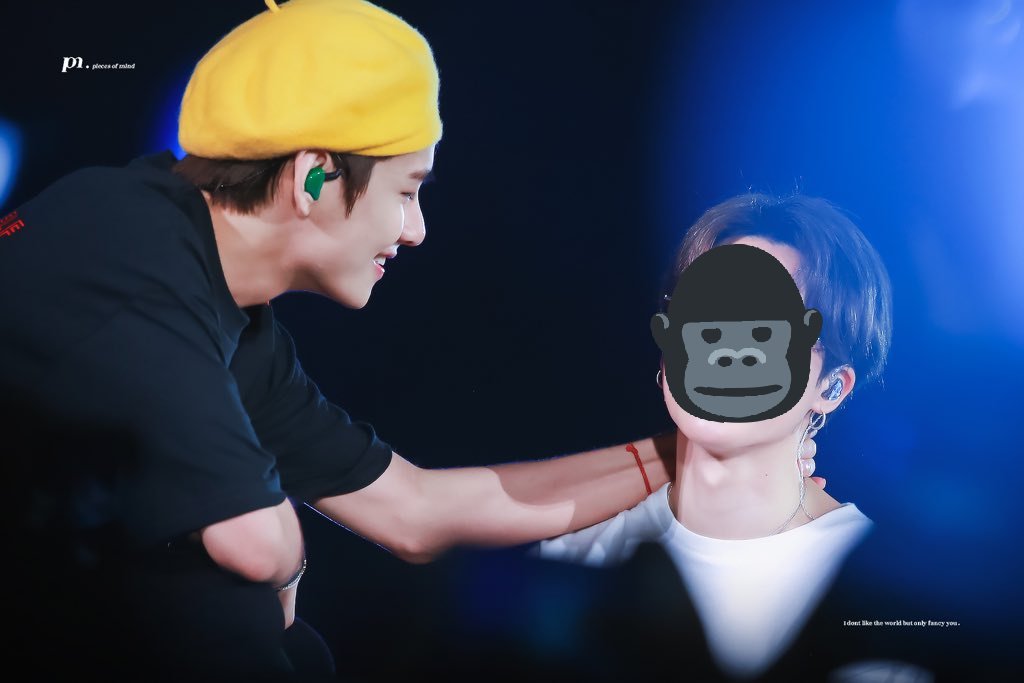 euptaekooky's tweet photo. No 😭😭😭😭😭 please stay away from this bitch
#V #Taehyung #IpurpleU #ipurpleyou_taehyung
#BTS #JUNGKOOK #kookvforever https://t.co/kHDNVkLAOy