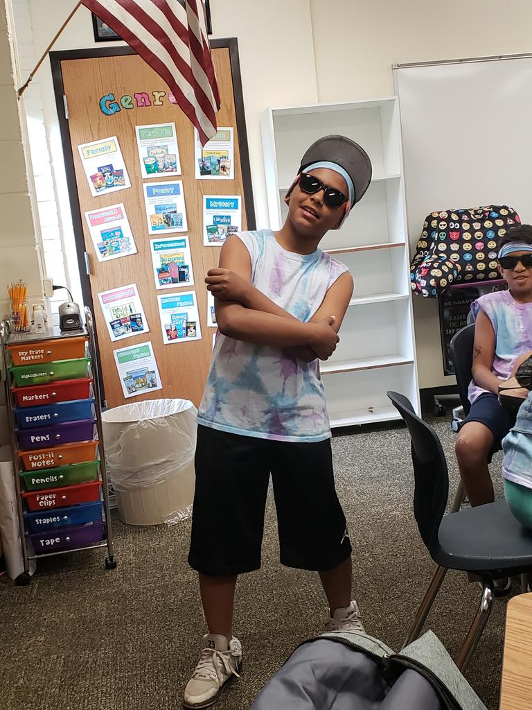 TeamMyers201's tweet photo. 5th grade field day!! #einsteinstrong #team201 https://t.co/iVLcM2tf9r
