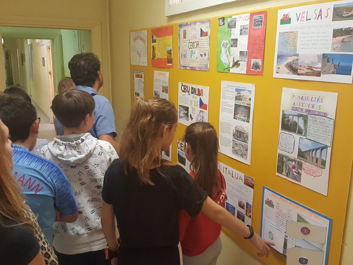 a_cultures's tweet photo. A wonderful welcome in Prano Masioto Pradine Mokykla School in Vilnius. Dances, games and a robotic workshop have completed the day. Gracias por este recibimiento! Thanks a lot! @Erasmus_Project https://t.co/z6Be1T9zyK