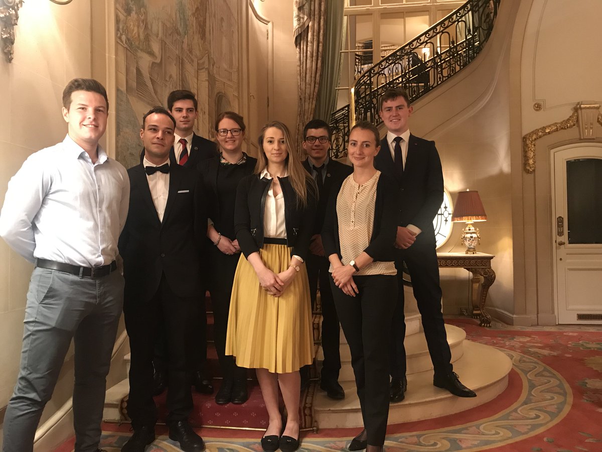 TheRitzTalent tweet media