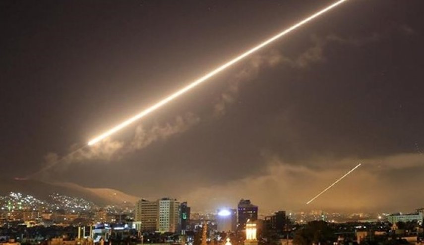 syriran's tweet photo. الاسد يفتح جبهة الجولان وليس أمام المستوطنين غير البحر
أن يقصف جيش الاحتلال الإسرائيلي فجر اليوم مواقع عسكرية سورية في ريف القنيطرة فهذا ليس جديدا، ولكن الجديد أن يأتي هذا لقصف ردا على إطلاق صاروخين من الأراضي السورية باتجاه هضبة الجولان المحتلة، 
https://t.co/VMwpTduJwA https://t.co/XB489Lx32w