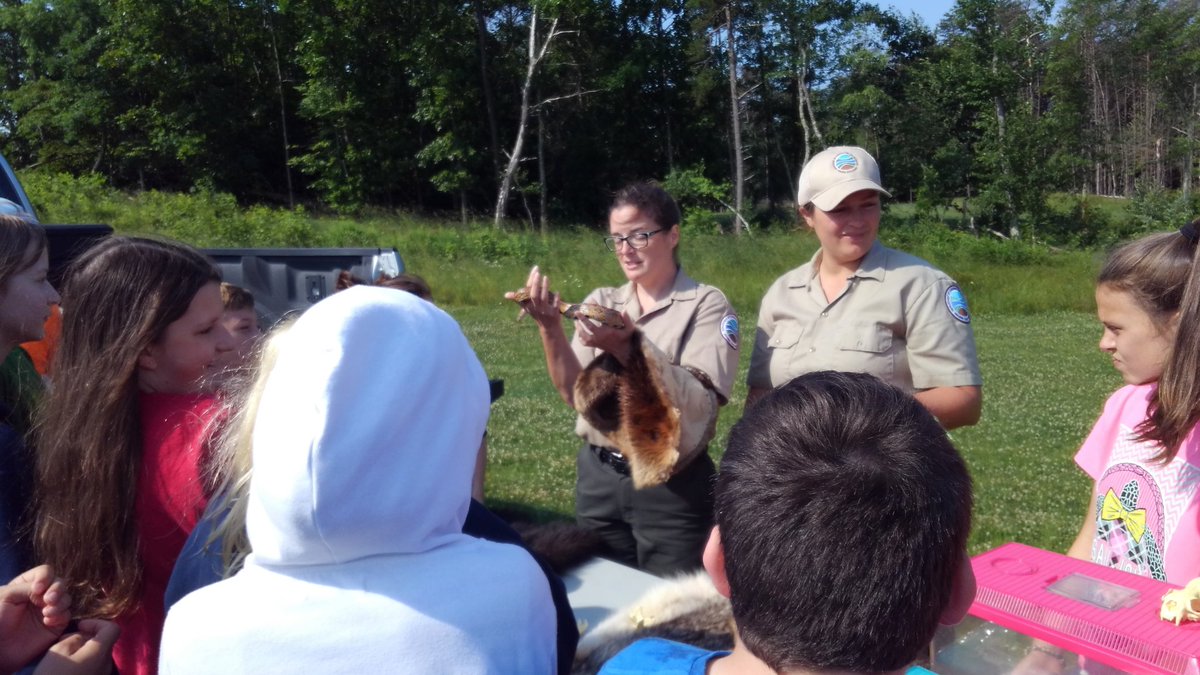scott_lykins's tweet photo. Exciting morning for our 6th Gr Ss. The day started with our yearbook dedication. Students are now engaged in conservation activities in our outdoor spaces. Shout out to VA 4H Conservation Awareness Program for providing this opportunity! @FCMSPrincipal @DeanFcms #FCMSYOUMATTER https://t.co/GxbwQMV0Zp