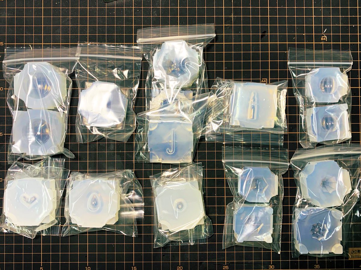handmade_labo's tweet photo. プレゼント企画です٩( 'ω' )و 
10種類のモールドを1名さま各1個づつの、合計10名さまに当たる企画！

概要をよく読みエントリーして下さいませ( ´͈ ᵕ `͈ )

▪︎モールド内容▪︎
30球体
狐面
パラソルセット
ラムネ瓶
メロンビーズ
20ハート
20卵
15リンゴ
12面体
20鬼灯 https://t.co/0PmI3Bsegj