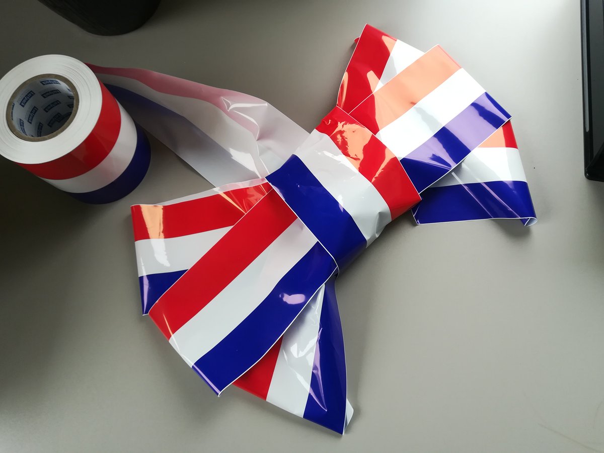 Kortpack's tweet image. Bestel uw rood-wit-blauw afzetlint om jouw steun aan ons Nederlands dames voetbalteam te laten zien. Wij steunen ze zeker! #wk #nederland #vrouwenvoetbal #webshop #oranje #oranjeleeuwinnen instagram.com/p/ByQAsS_oPjr/…